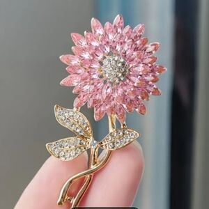 🆕️🌸 PINK FLOWER RHINESTONE BROOCH PIN🌸